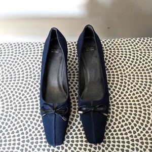 Stuart Weitzman kitten heels navy size 7.5 very narrow